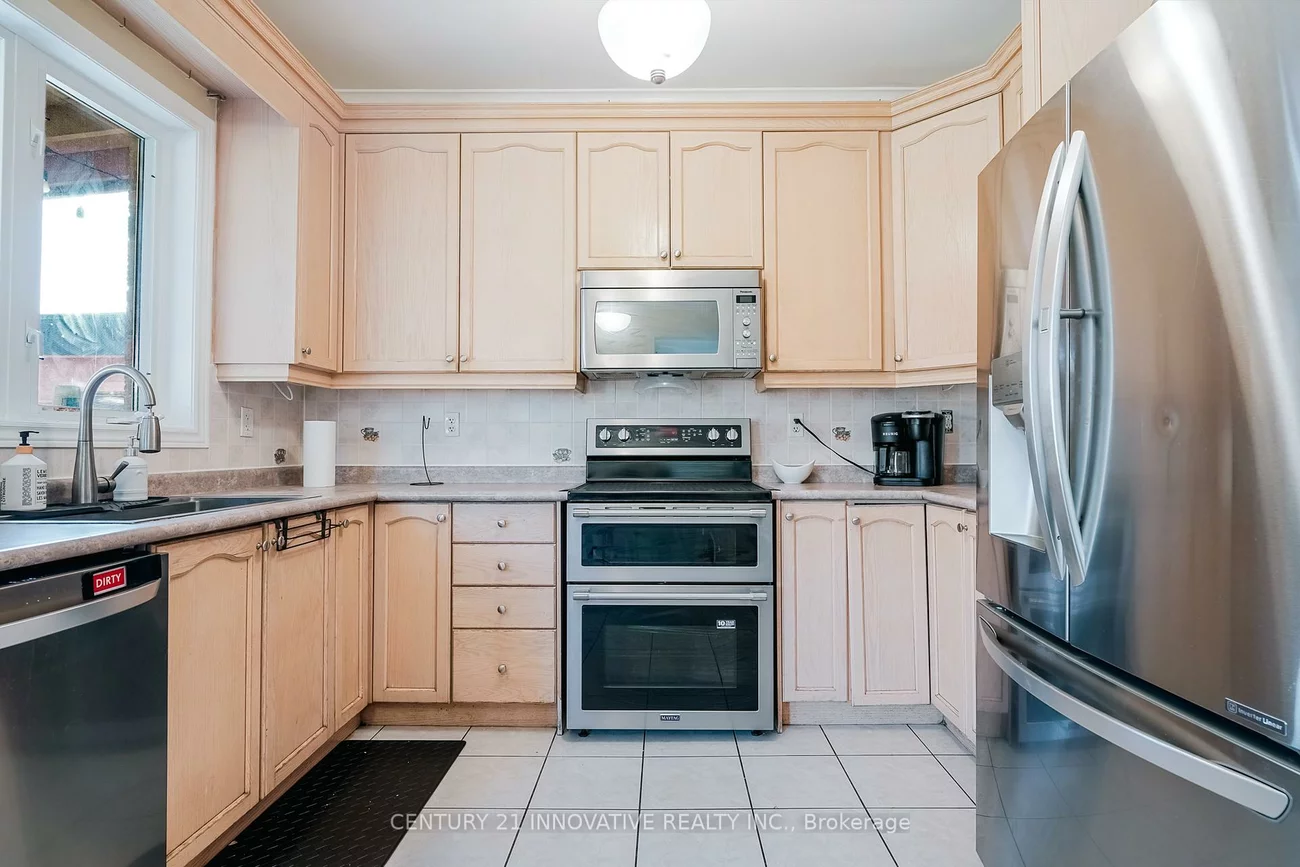 19, Nutmeg, Box Grove, Markham