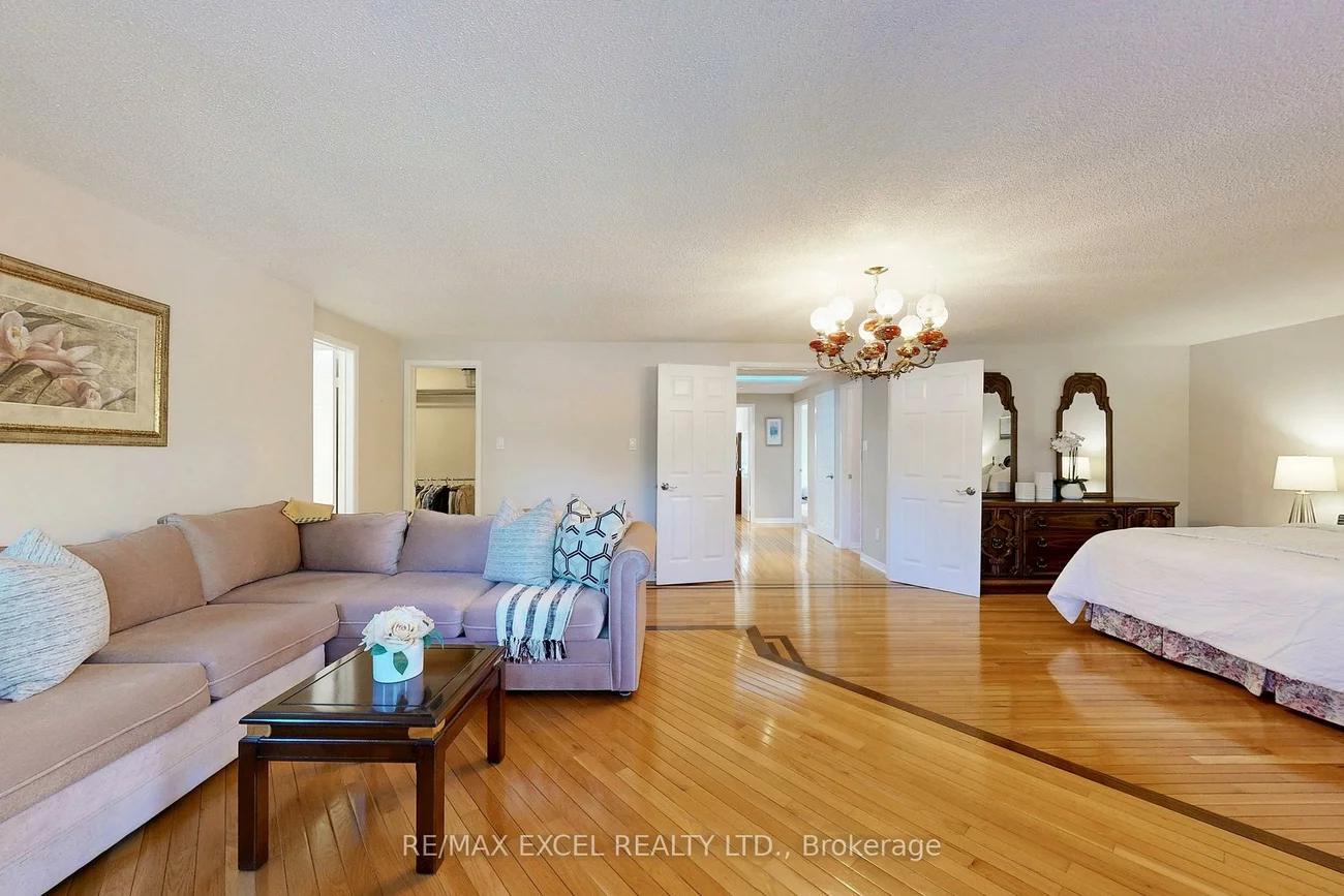 24, Lehman, Markham Village, Markham