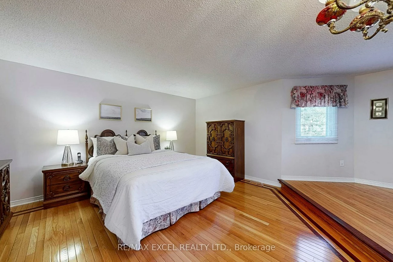 24, Lehman, Markham Village, Markham