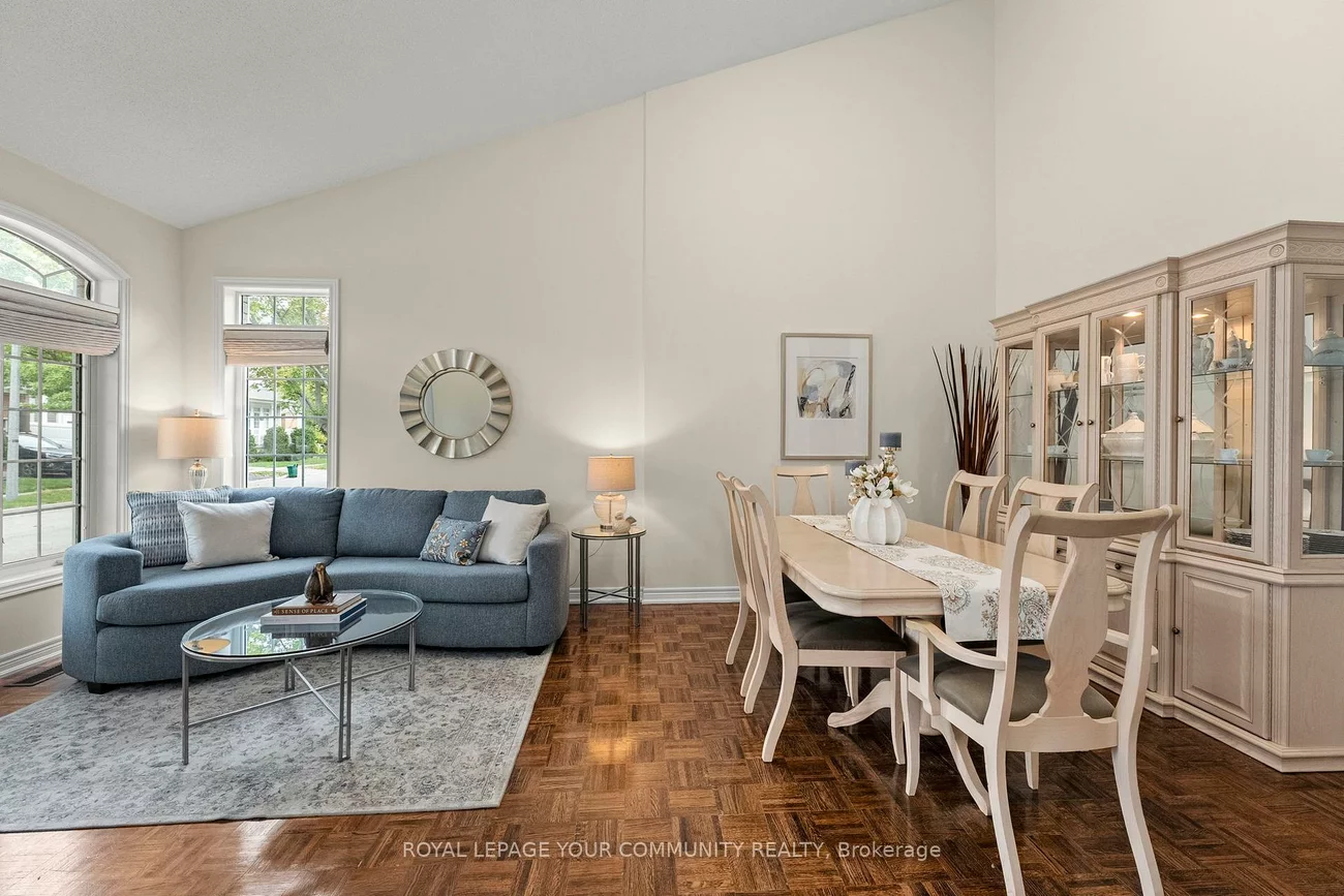 29, Cliveden, Berczy, Markham