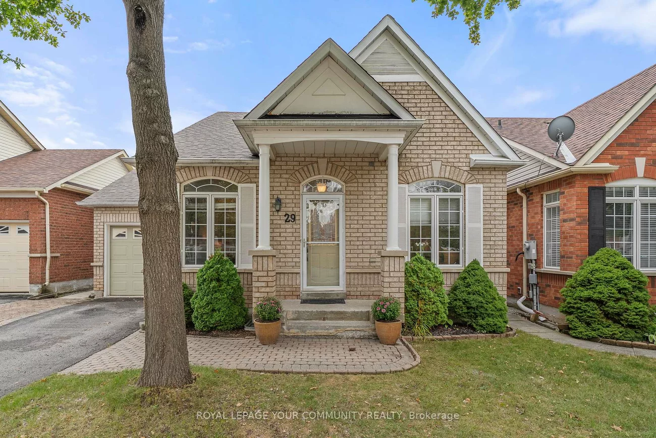 29, Cliveden, Berczy, Markham