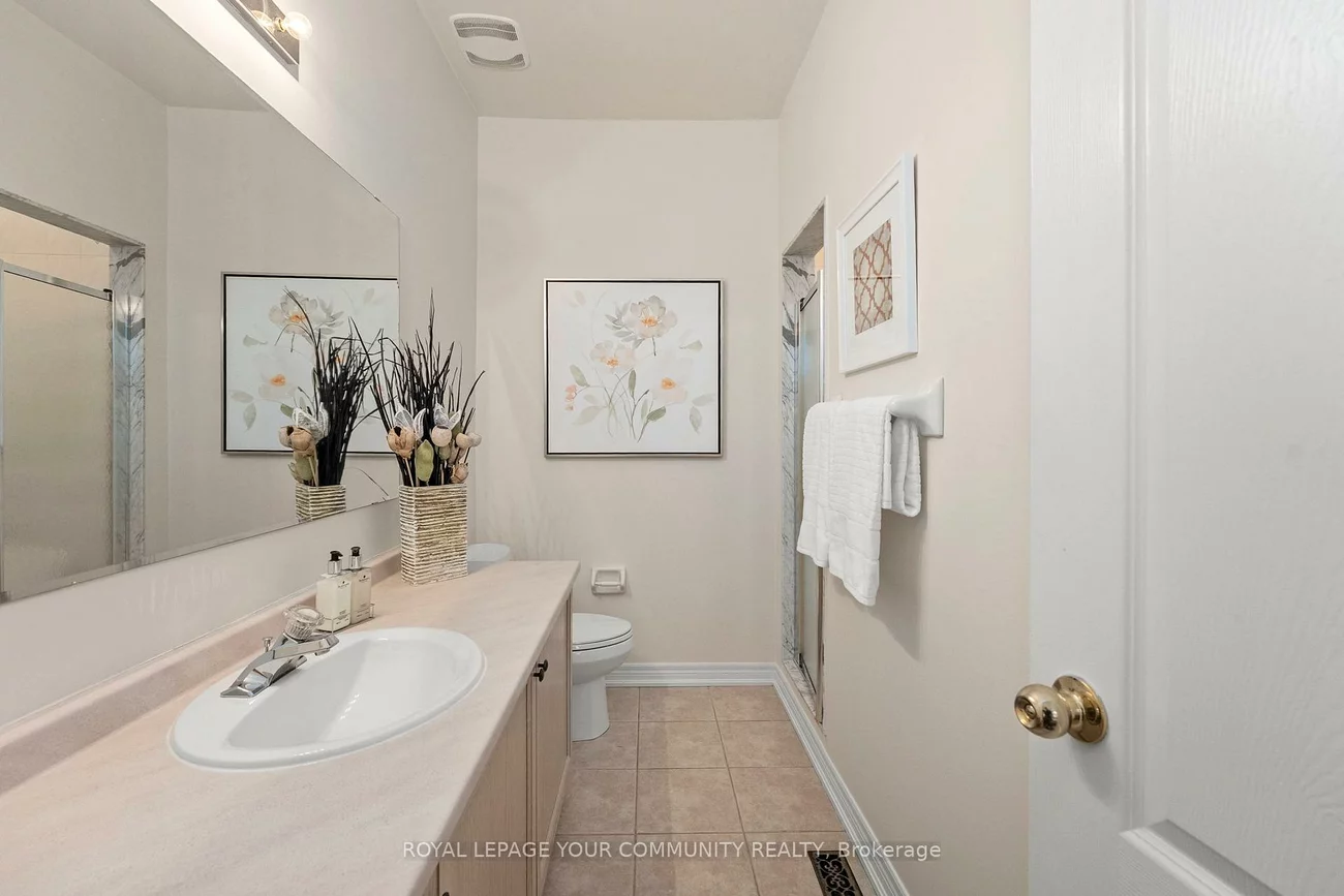 29, Cliveden, Berczy, Markham