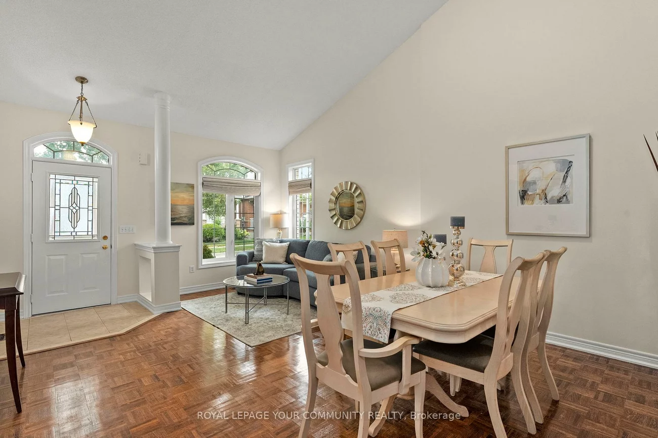 29, Cliveden, Berczy, Markham