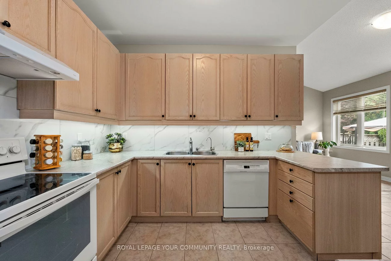 29, Cliveden, Berczy, Markham