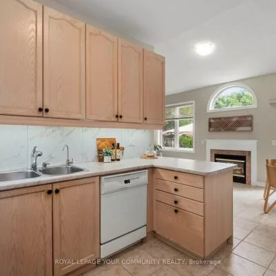 29, Cliveden, Berczy, Markham