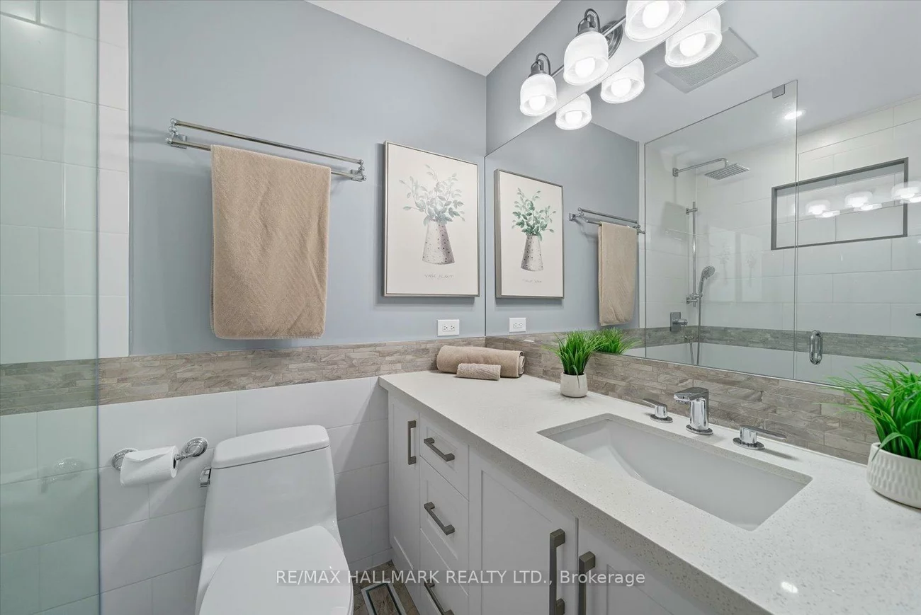 11, Avondale, Markham Village, Markham