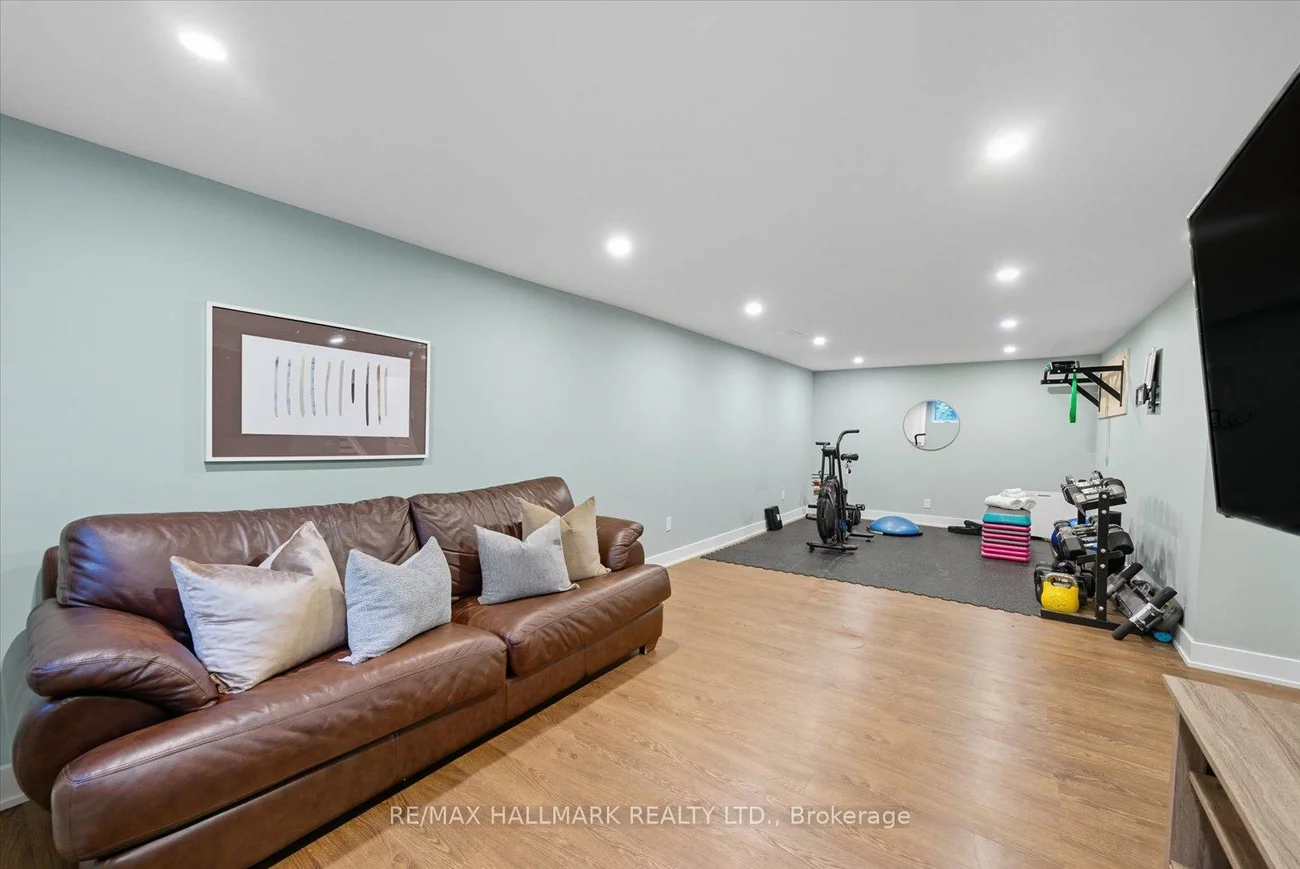 11, Avondale, Markham Village, Markham