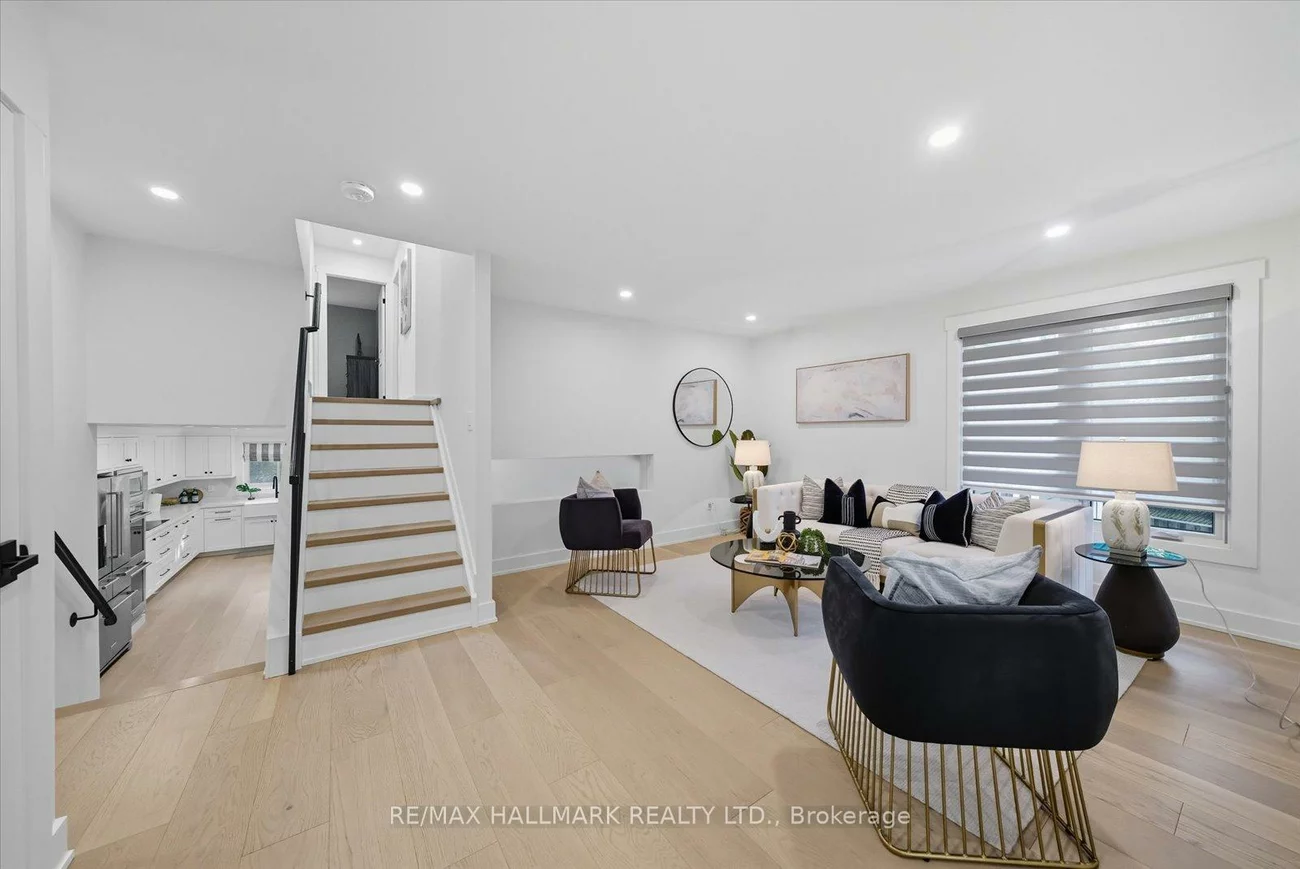 11, Avondale, Markham Village, Markham