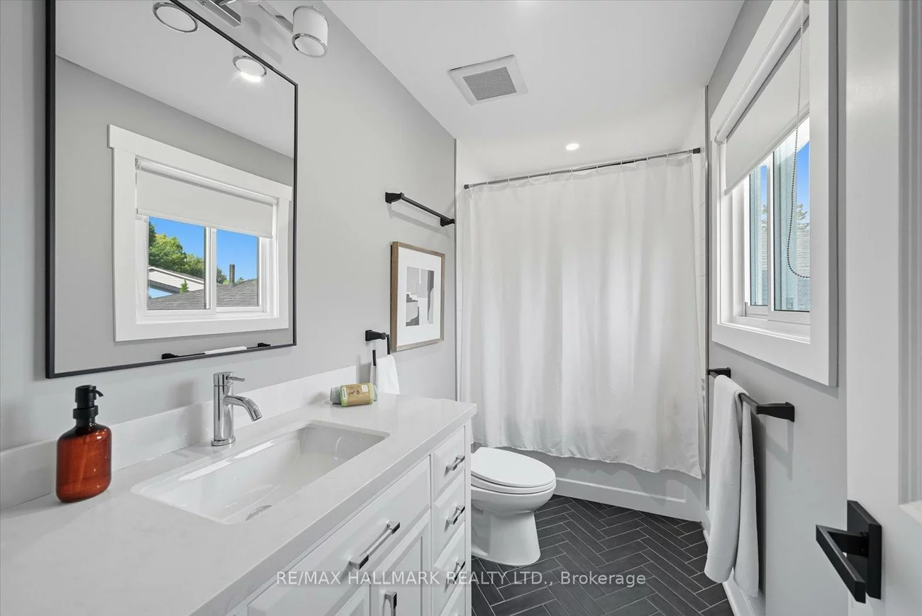 11, Avondale, Markham Village, Markham