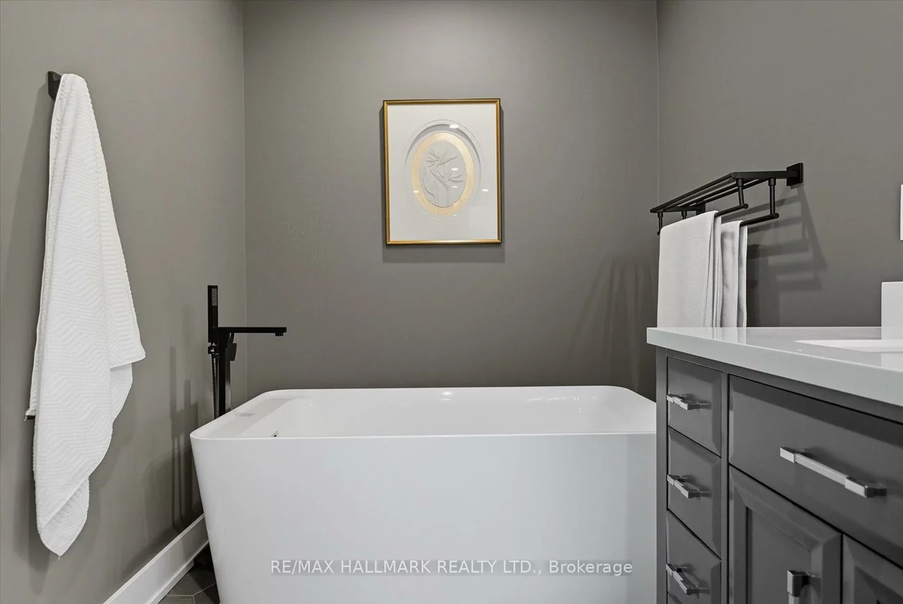 11, Avondale, Markham Village, Markham