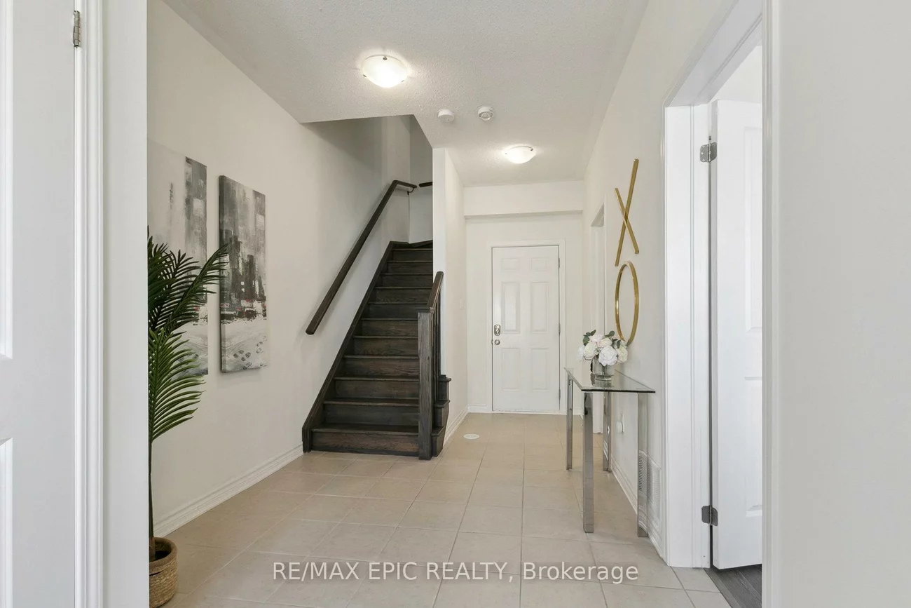 243, Rustle Woods, Cornell, Markham