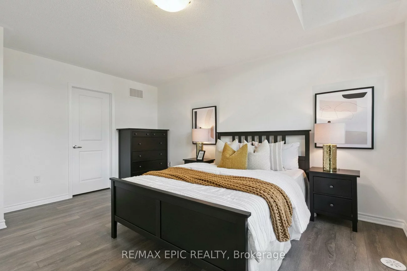 243, Rustle Woods, Cornell, Markham