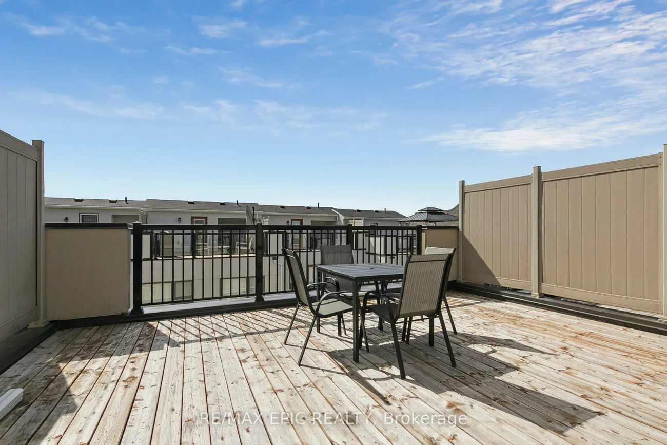 243, Rustle Woods, Cornell, Markham