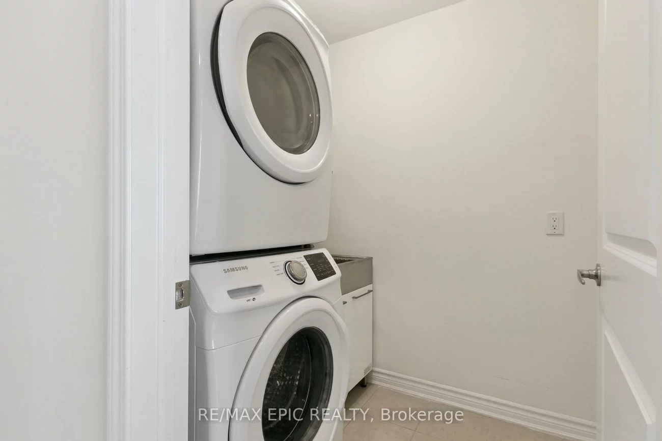 243, Rustle Woods, Cornell, Markham