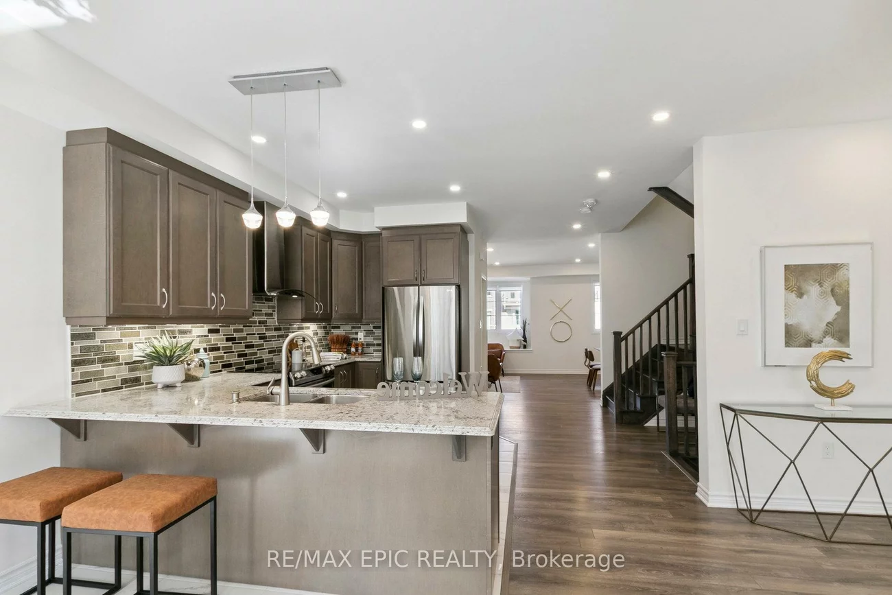 243, Rustle Woods, Cornell, Markham