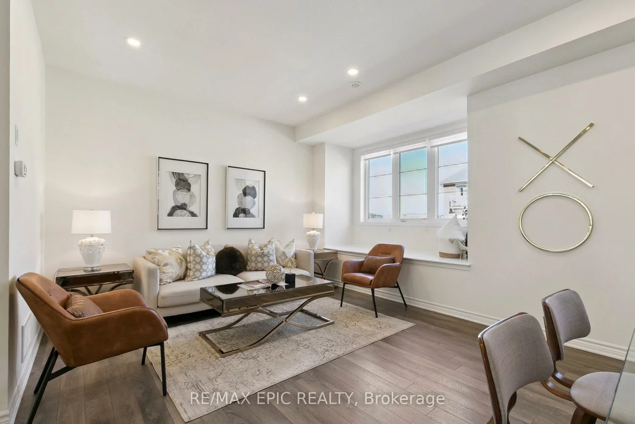 243, Rustle Woods, Cornell, Markham