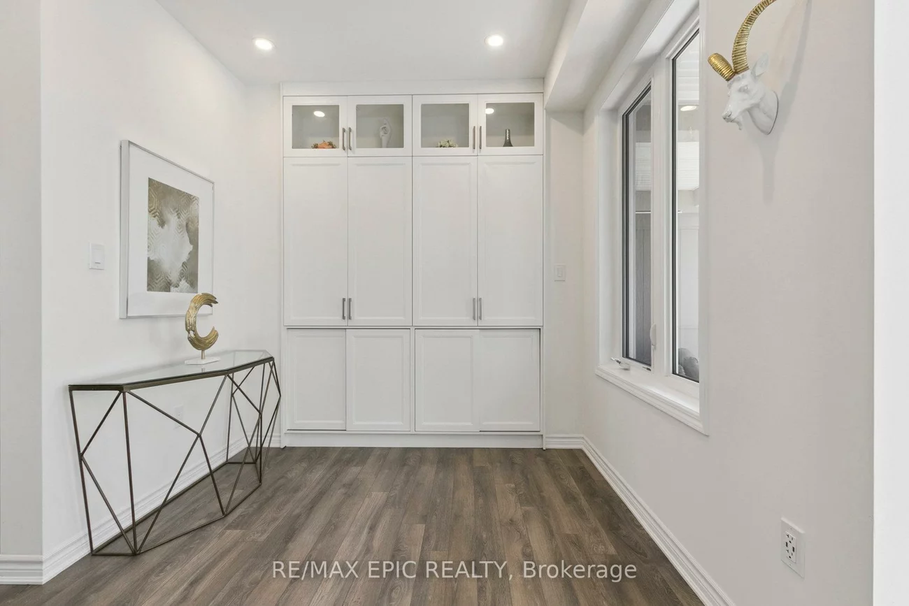 243, Rustle Woods, Cornell, Markham