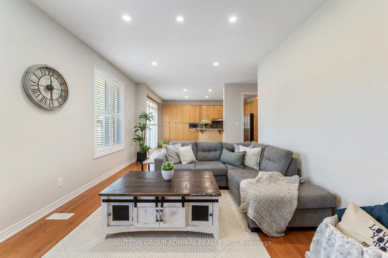 16, Appleview, Greensborough, Markham