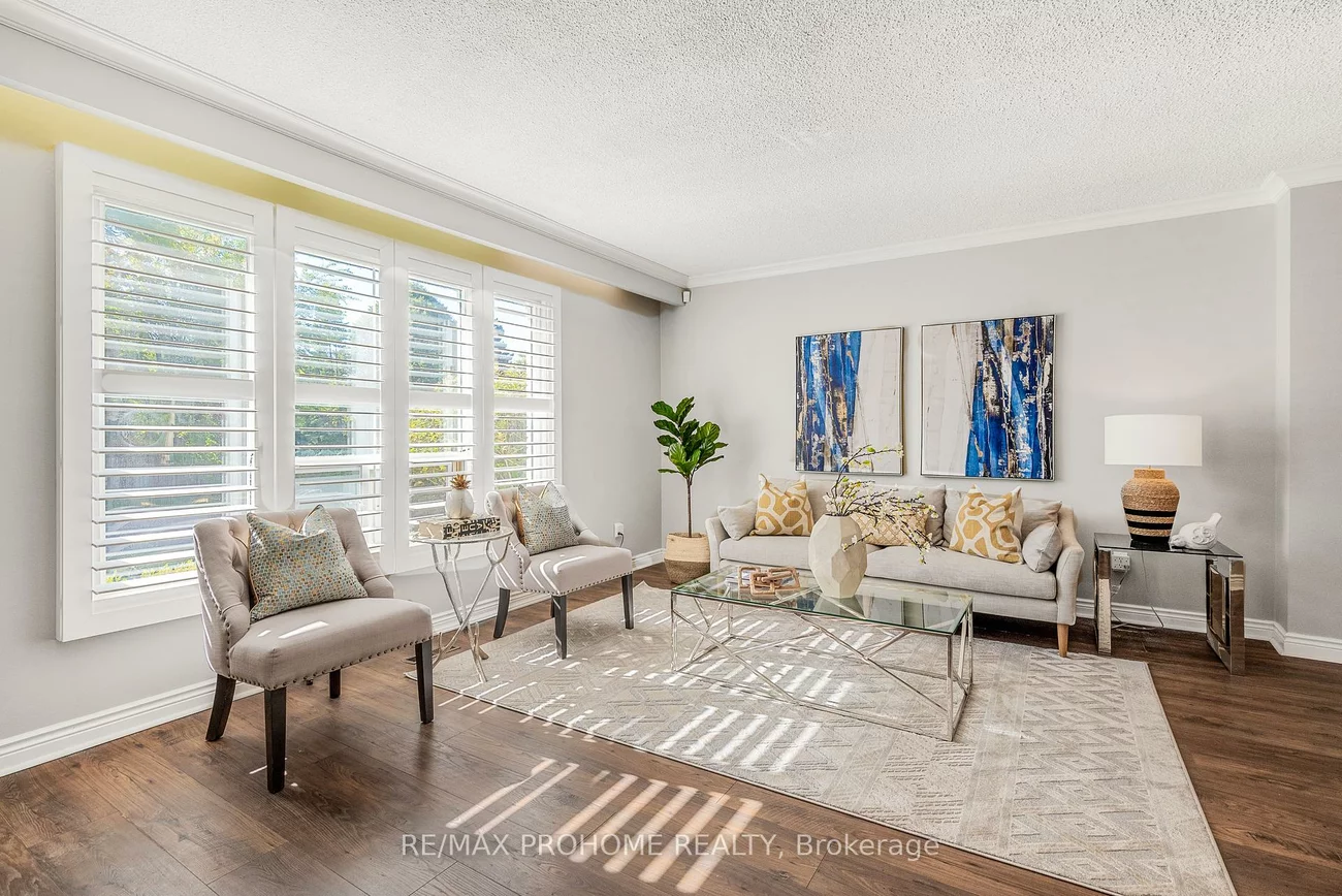 32, Sir Bedevere, Markham Village, Markham