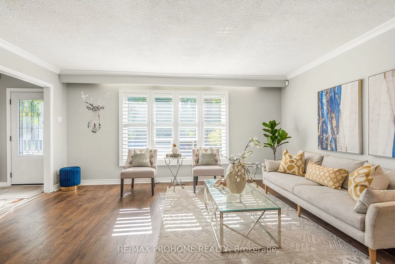 32, Sir Bedevere, Markham Village, Markham