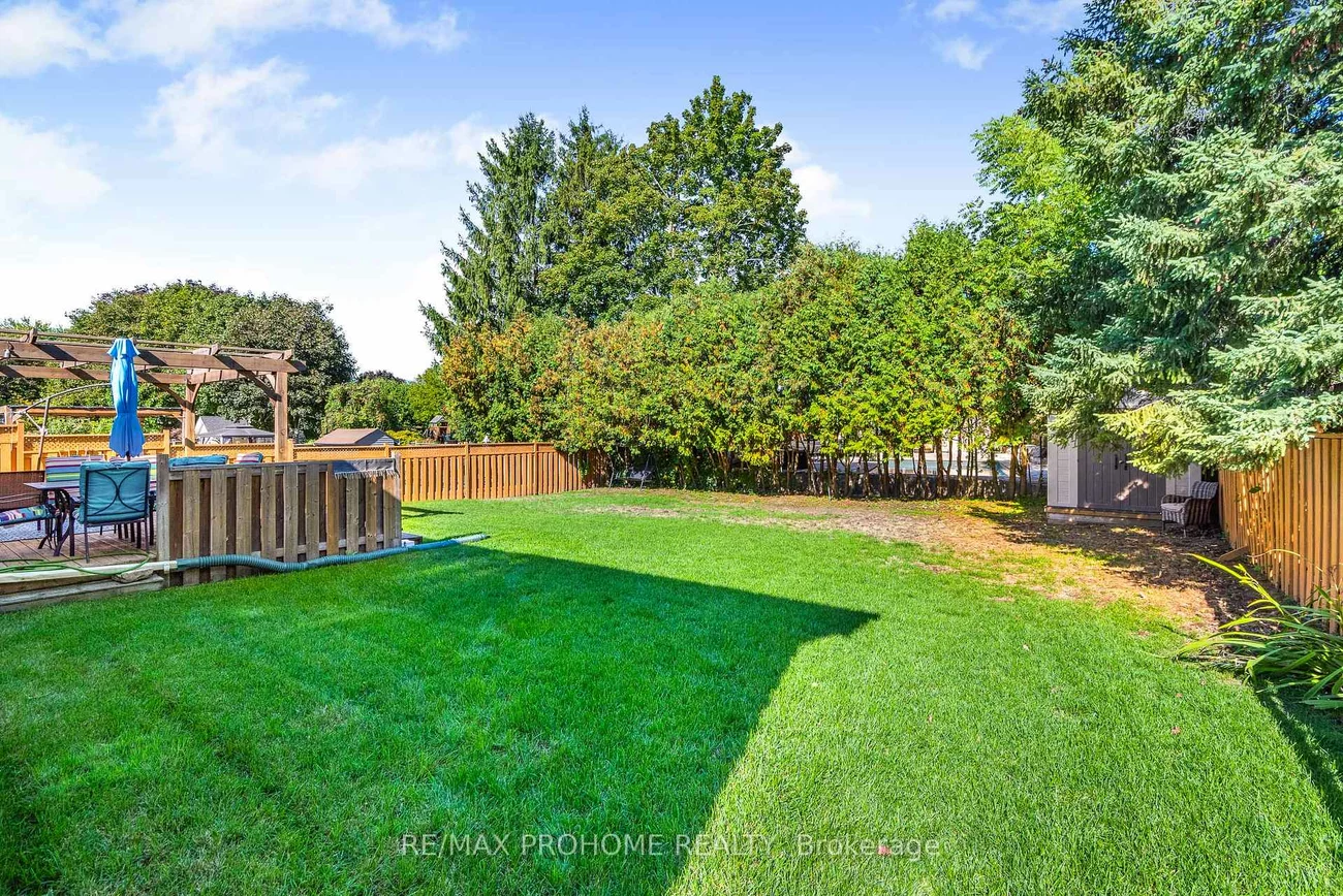 32, Sir Bedevere, Markham Village, Markham