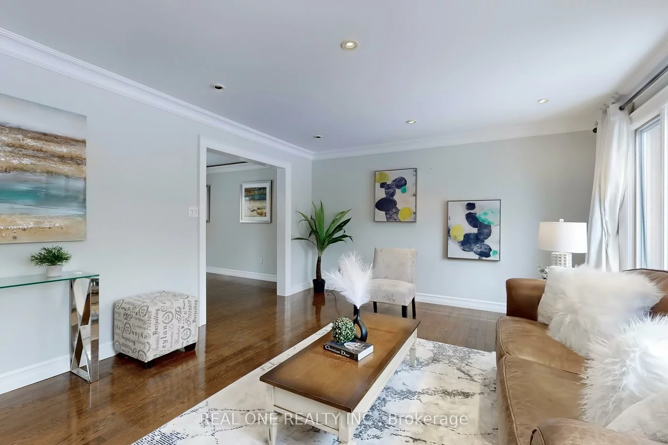 27, Aitken, Unionville, Markham