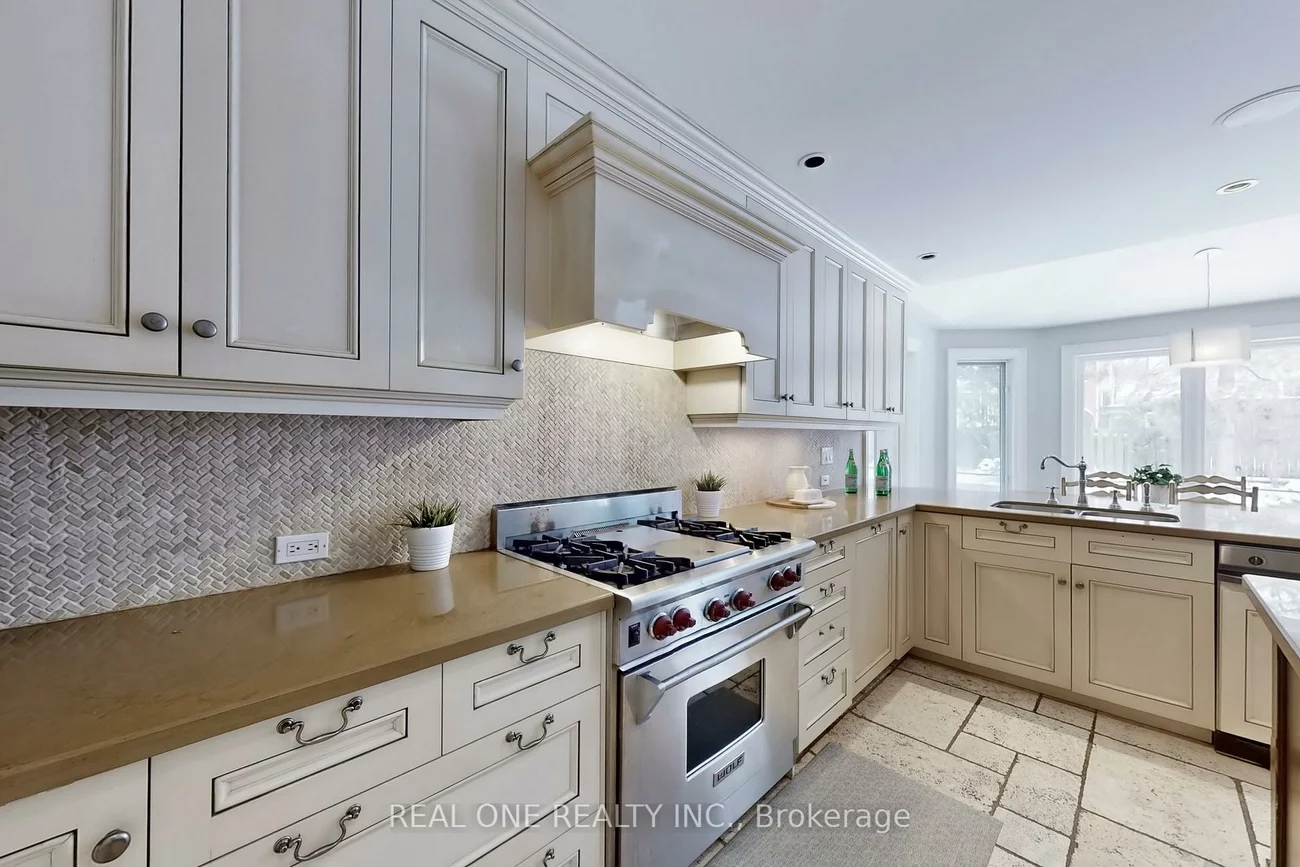 27, Aitken, Unionville, Markham