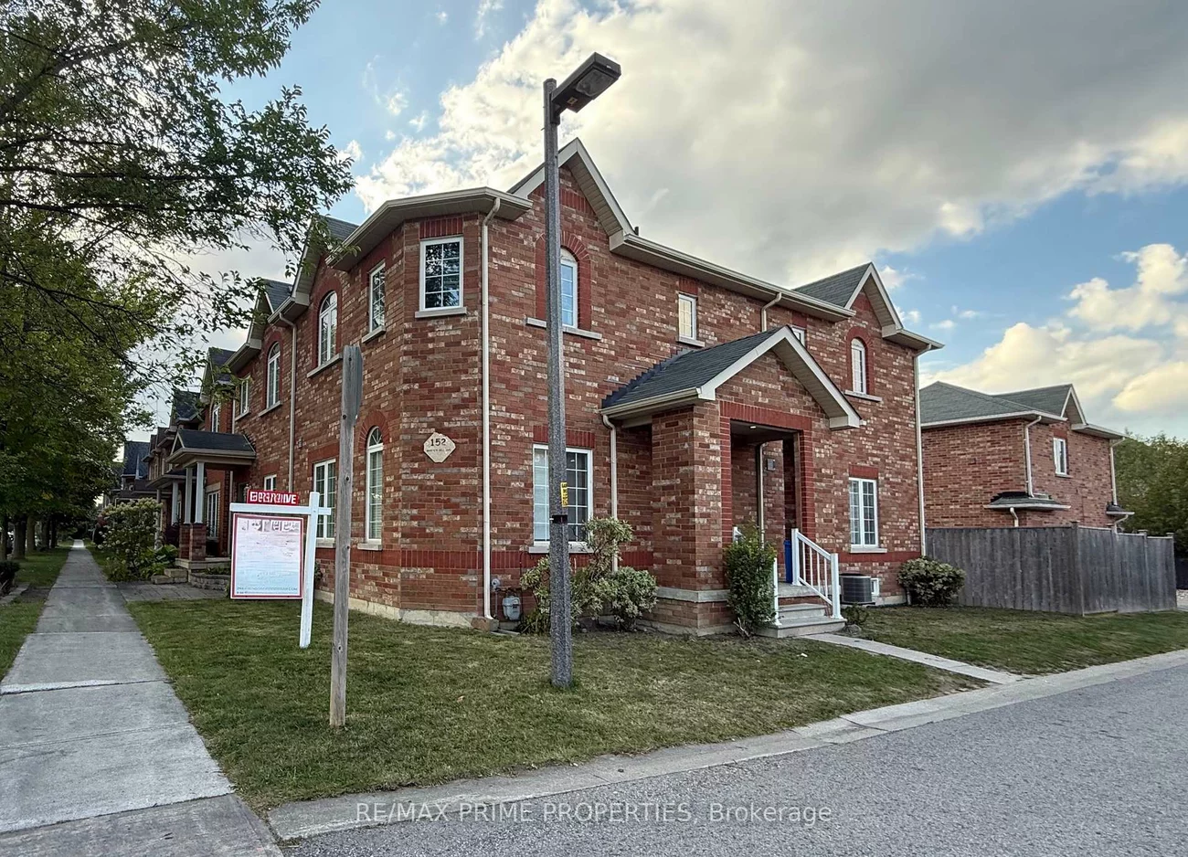 152, Whites Hill, Cornell, Markham
