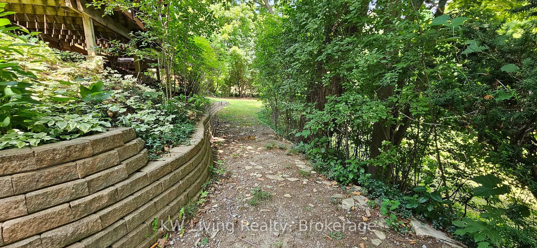 9739, Warden, Devil's Elbow, Markham