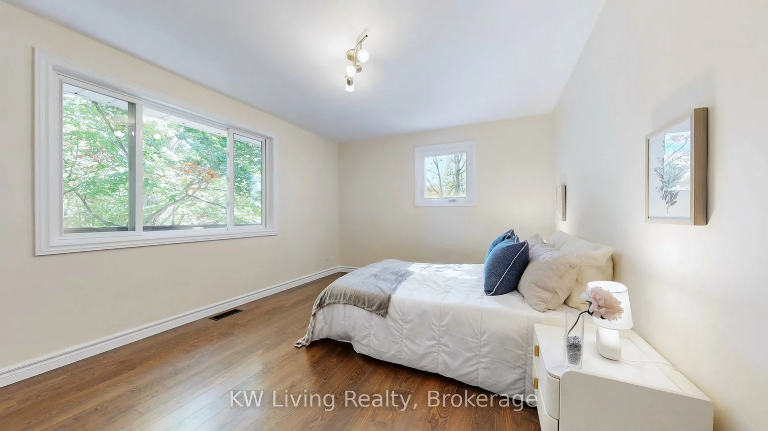 9739, Warden, Devil's Elbow, Markham