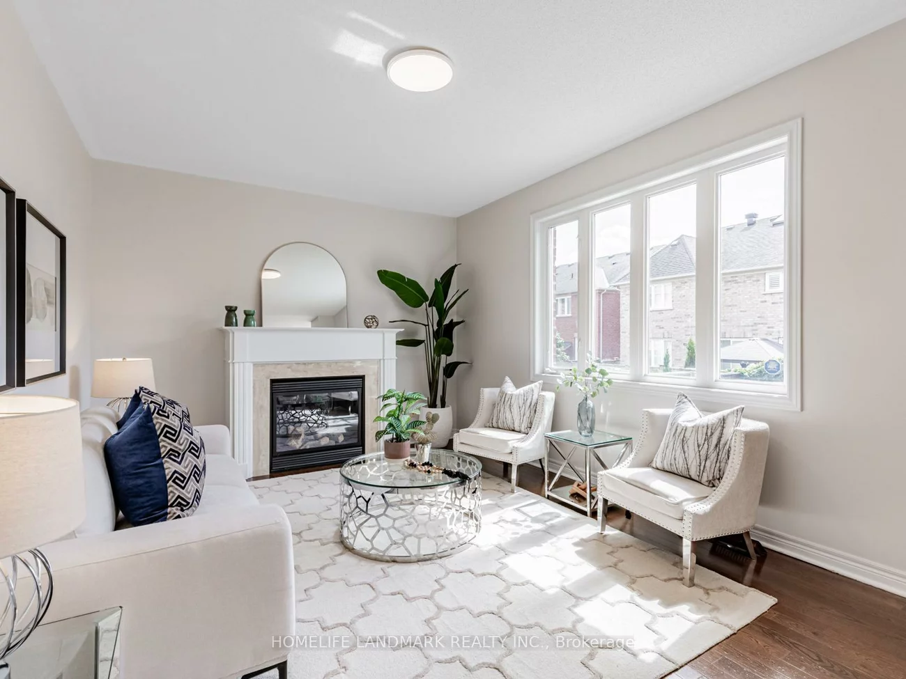 3, Wintam, Victoria Square, Markham