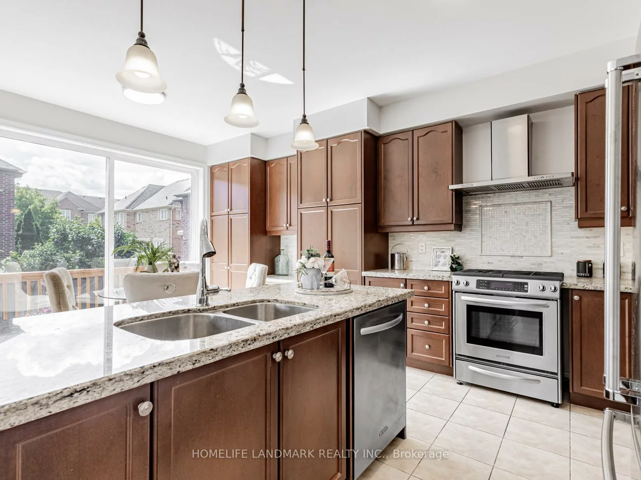 3, Wintam, Victoria Square, Markham