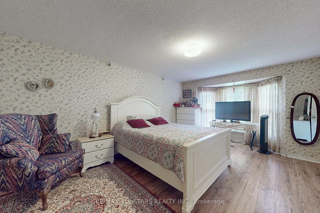82, Waterbridge, Unionville, Markham