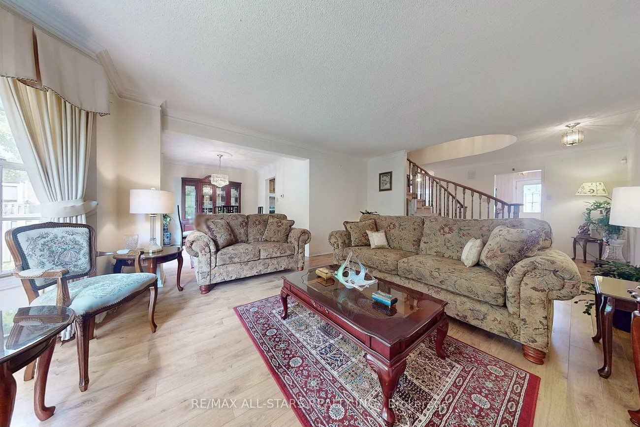 82, Waterbridge, Unionville, Markham