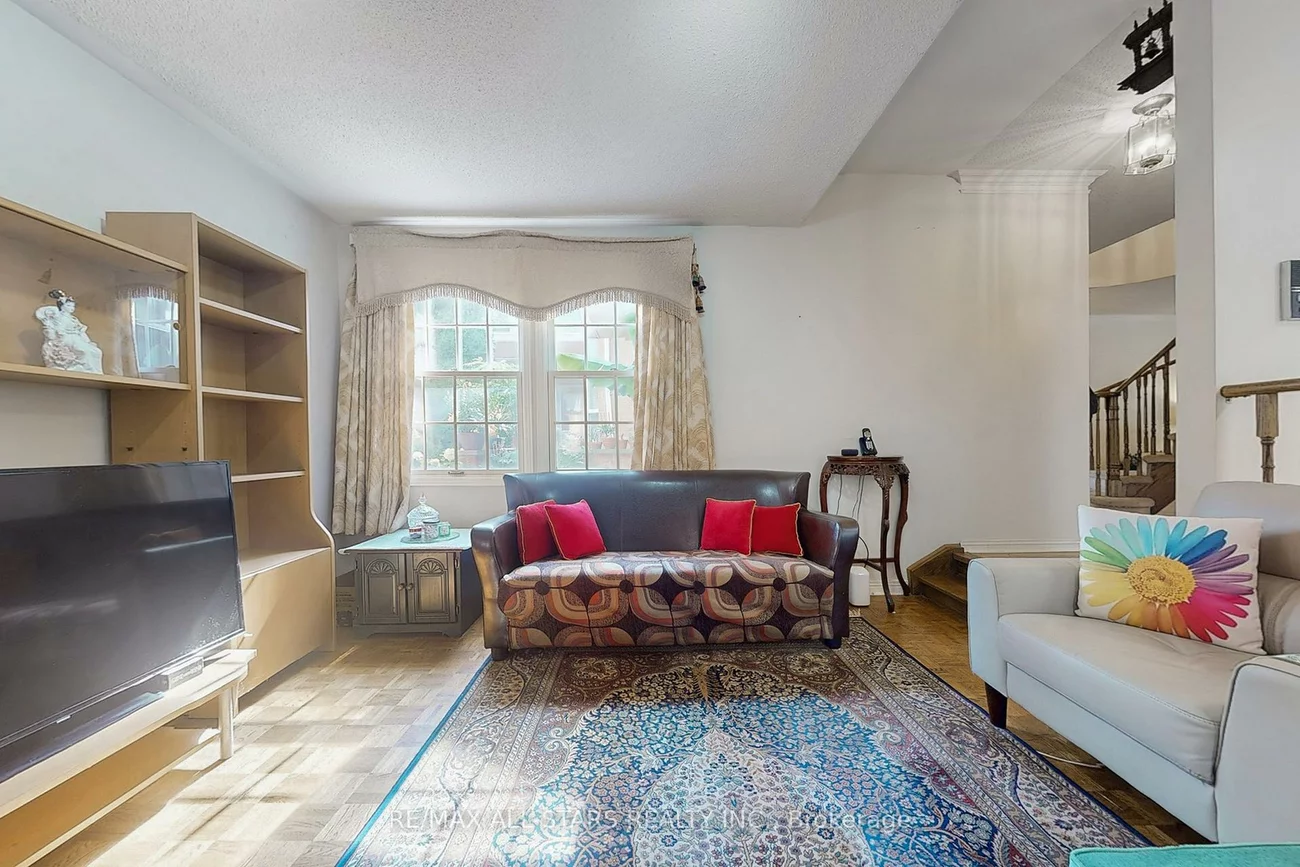 82, Waterbridge, Unionville, Markham