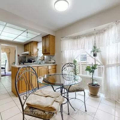 82, Waterbridge, Unionville, Markham