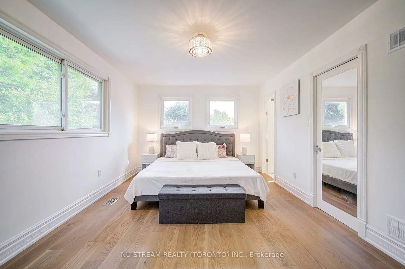 8, Hemingway, Unionville, Markham