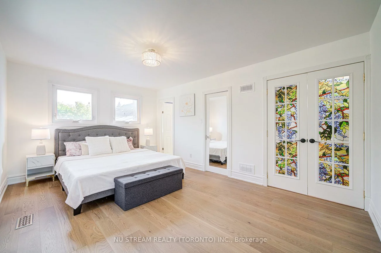 8, Hemingway, Unionville, Markham