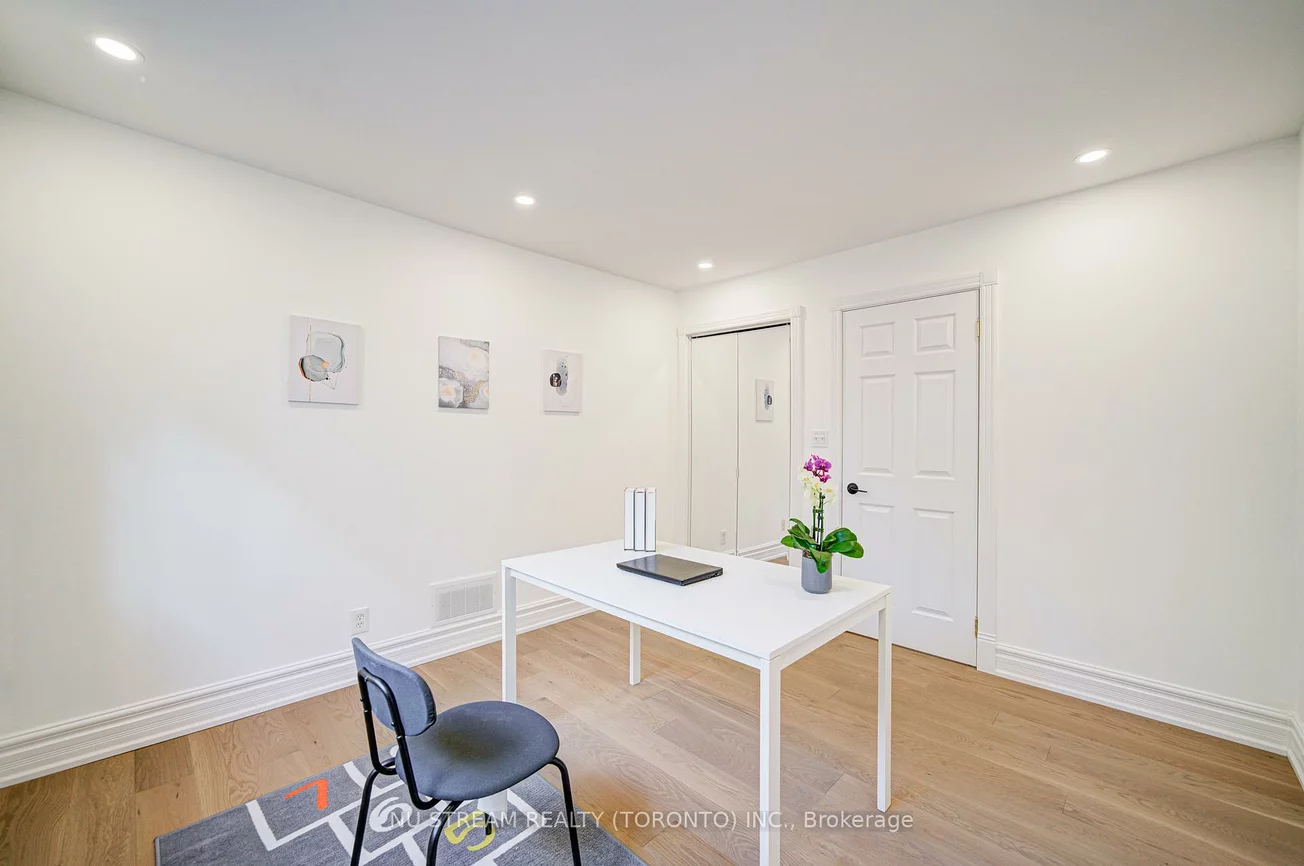 8, Hemingway, Unionville, Markham