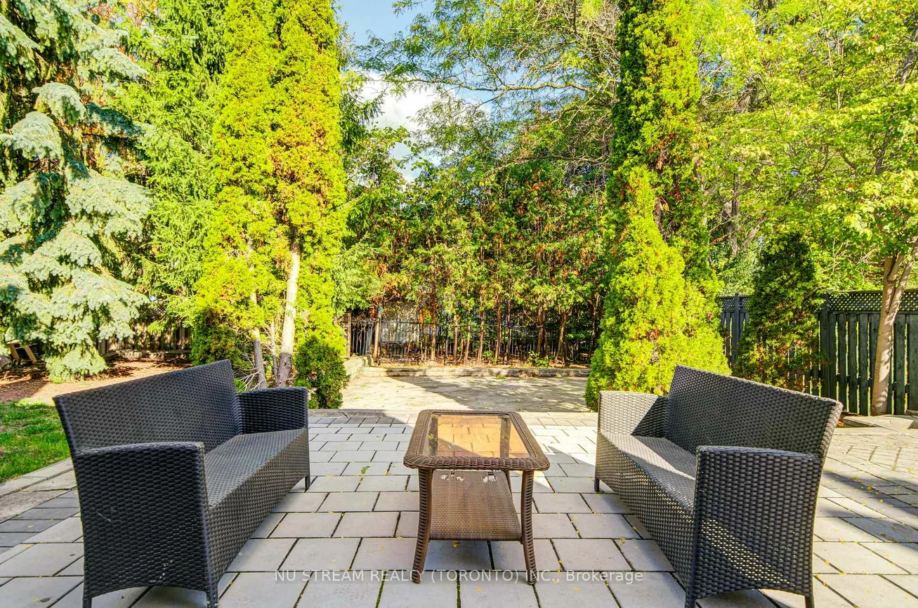 8, Hemingway, Unionville, Markham