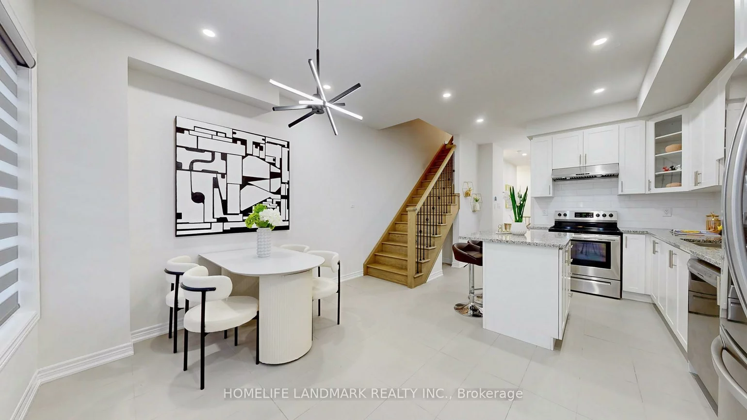 575, White's Hill, Cornell, Markham