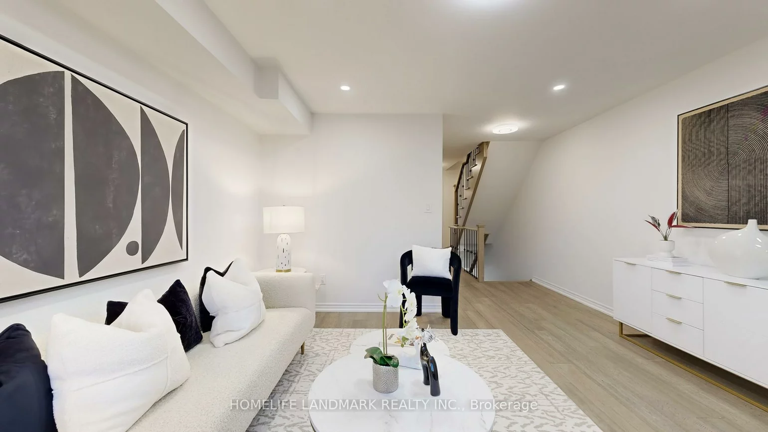 575, White's Hill, Cornell, Markham