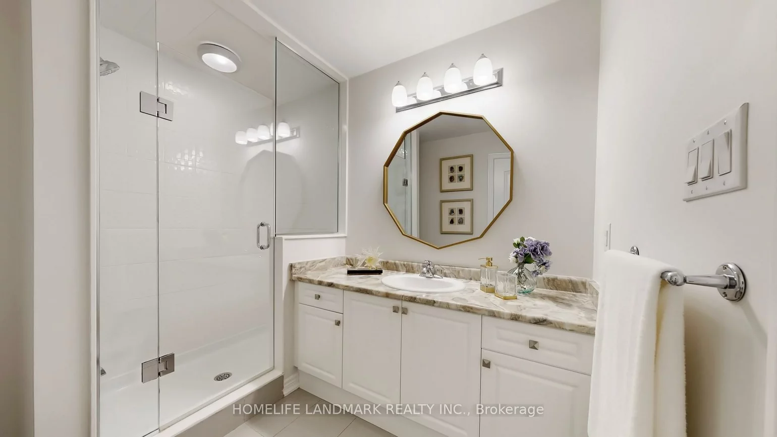 575, White's Hill, Cornell, Markham