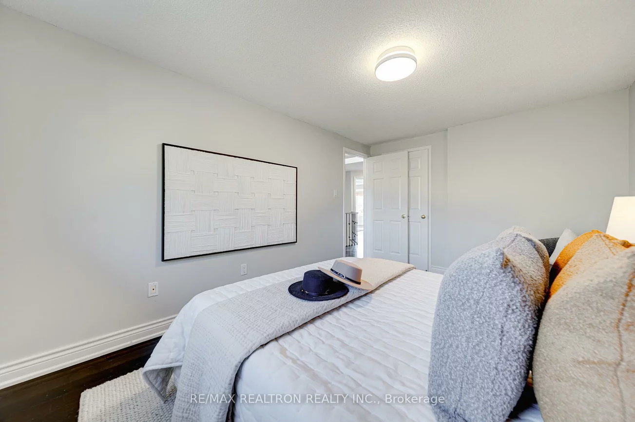 261, Hollingham, Unionville, Markham