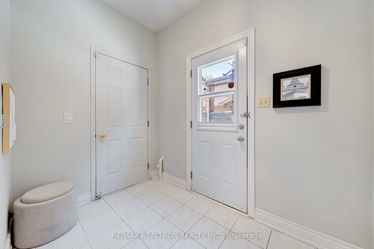 261, Hollingham, Unionville, Markham