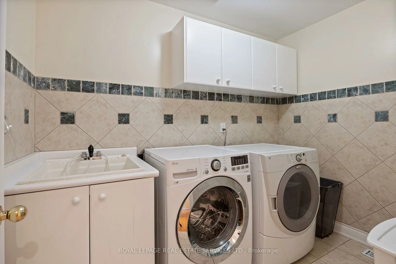 96, Bradgate, Thornlea, Markham