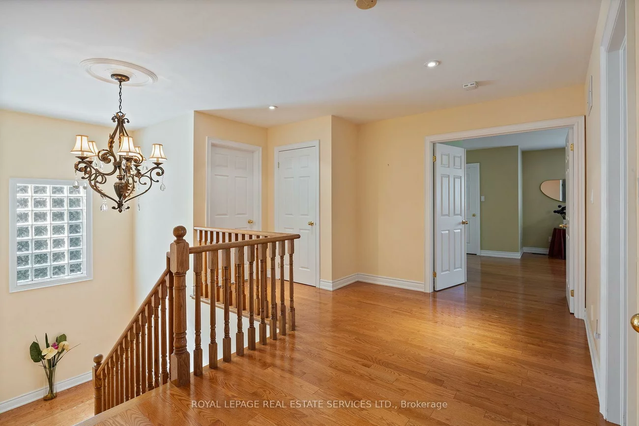 96, Bradgate, Thornlea, Markham