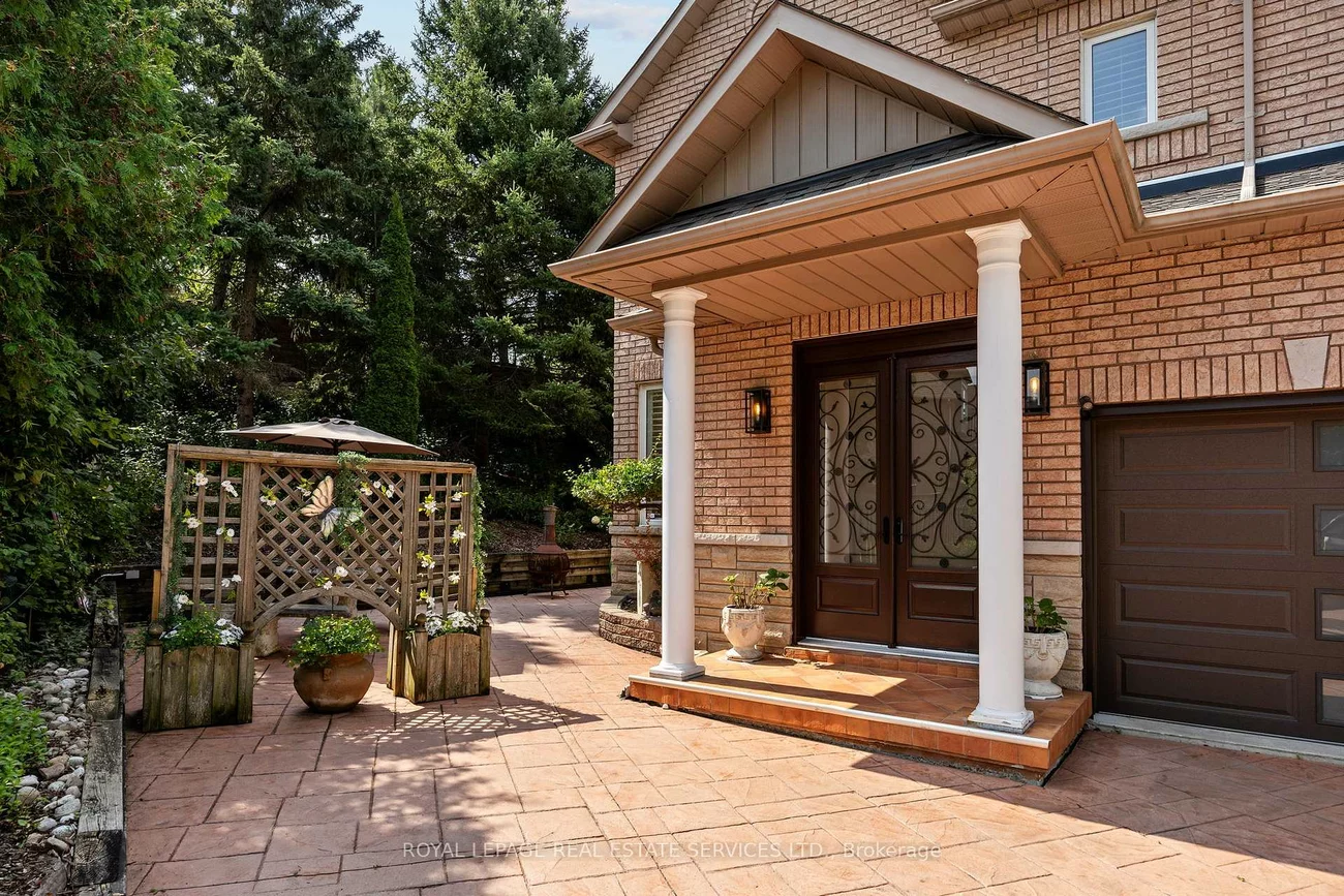 96, Bradgate, Thornlea, Markham