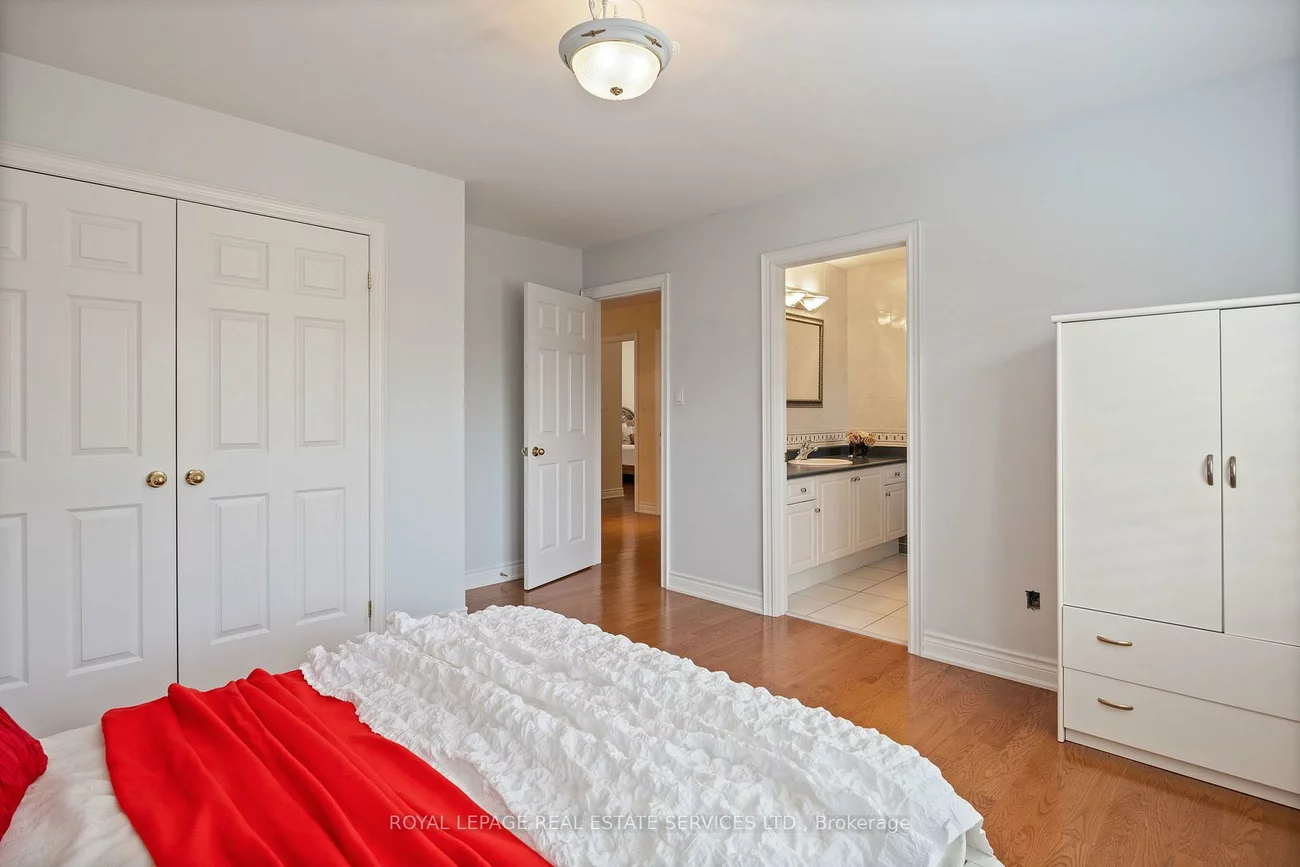 96, Bradgate, Thornlea, Markham