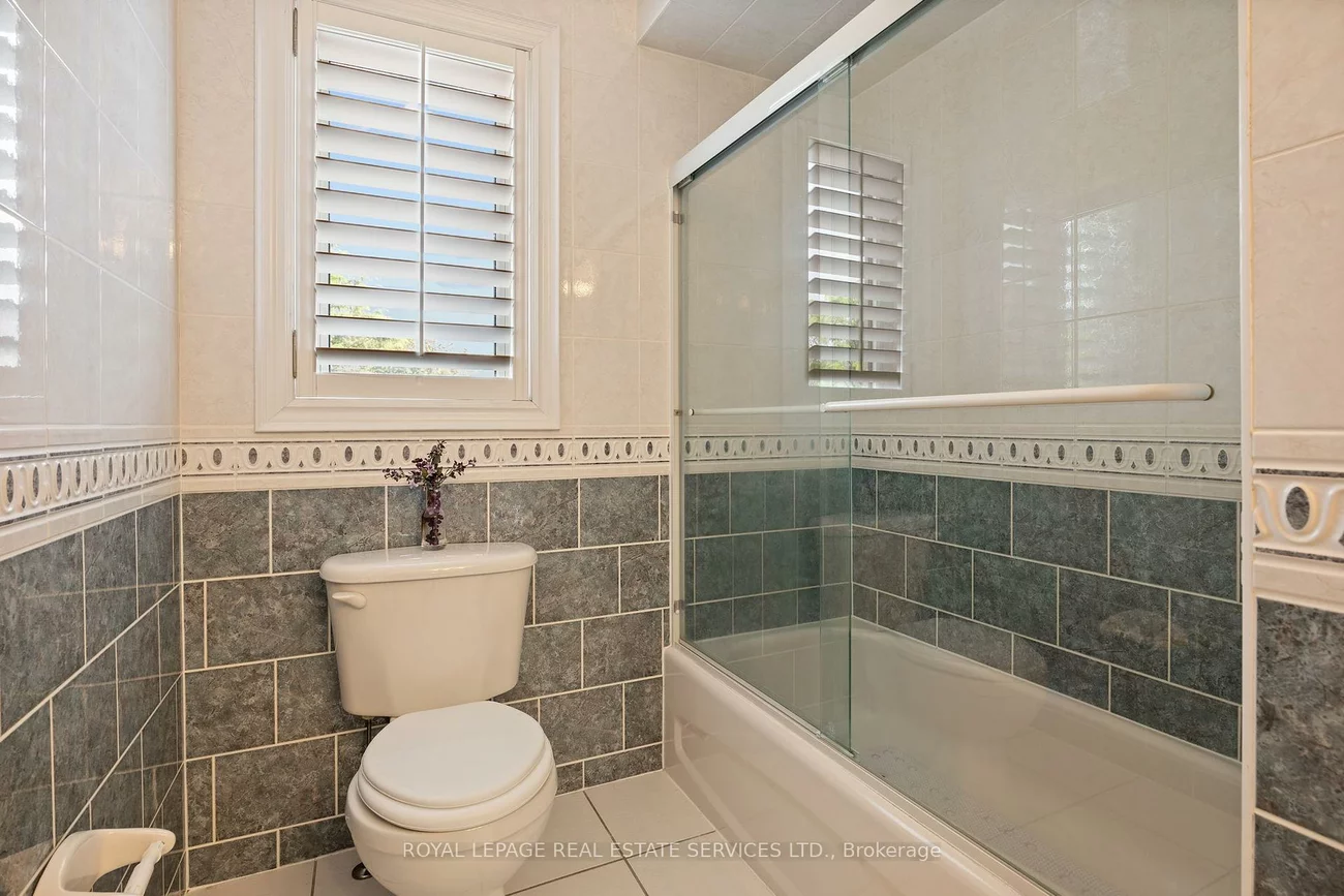 96, Bradgate, Thornlea, Markham